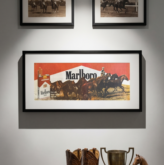 Marlboro “Dünyanın En Çok Satılan Sigarası – Kovboy Serisi” 1985 Orijinal Türkiye Dönem Reklamıdır (Sonradan Baskı Değildir).