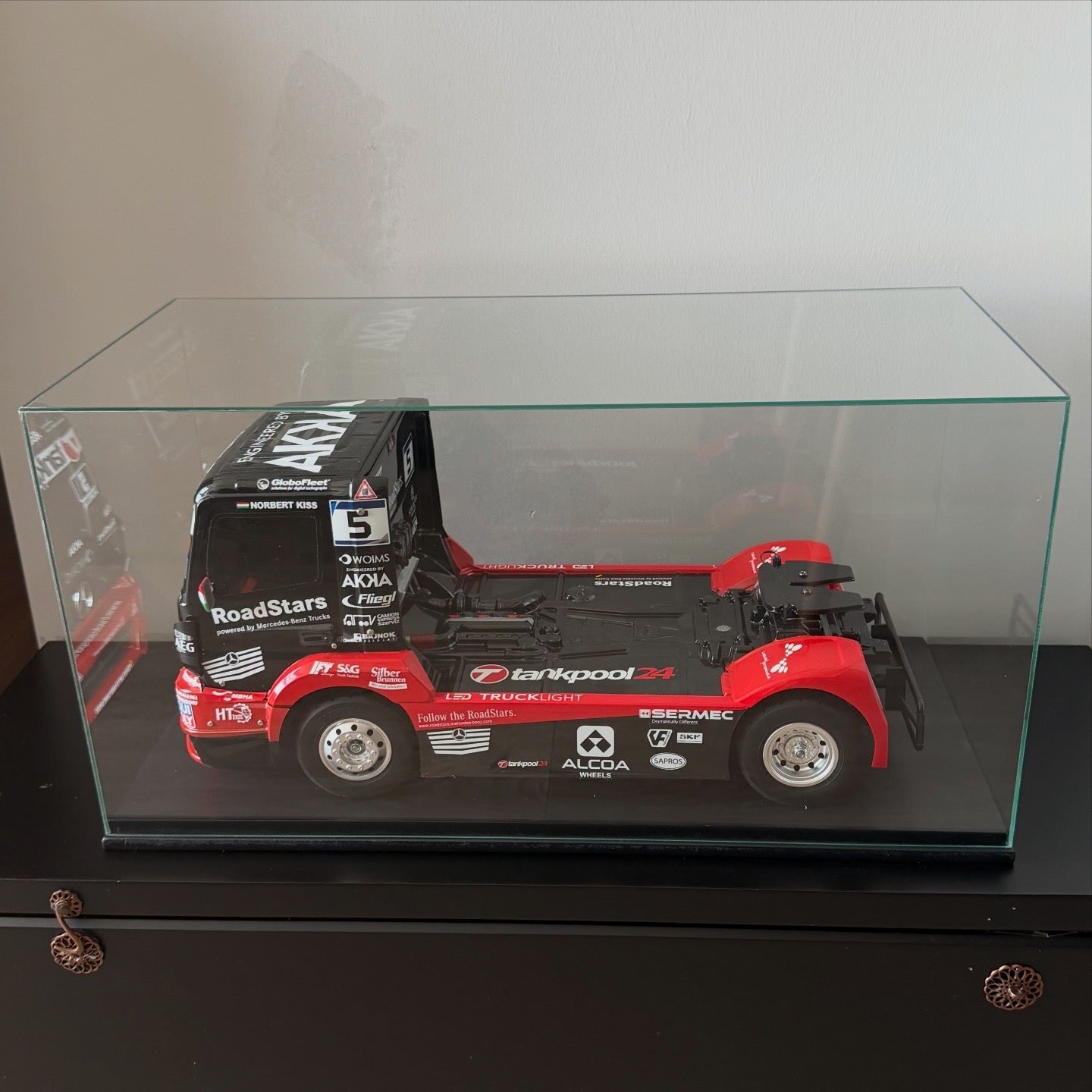 Tamiya 1/14 Tanklpool24 Mercedes-Benz Actros