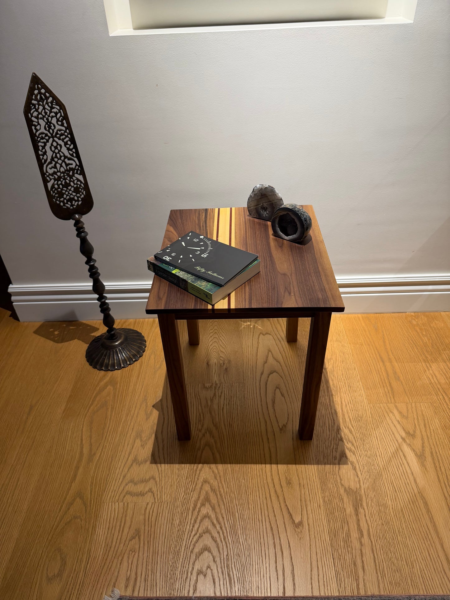 Doğal masif ahşap. El işçiliği. Tek parça.