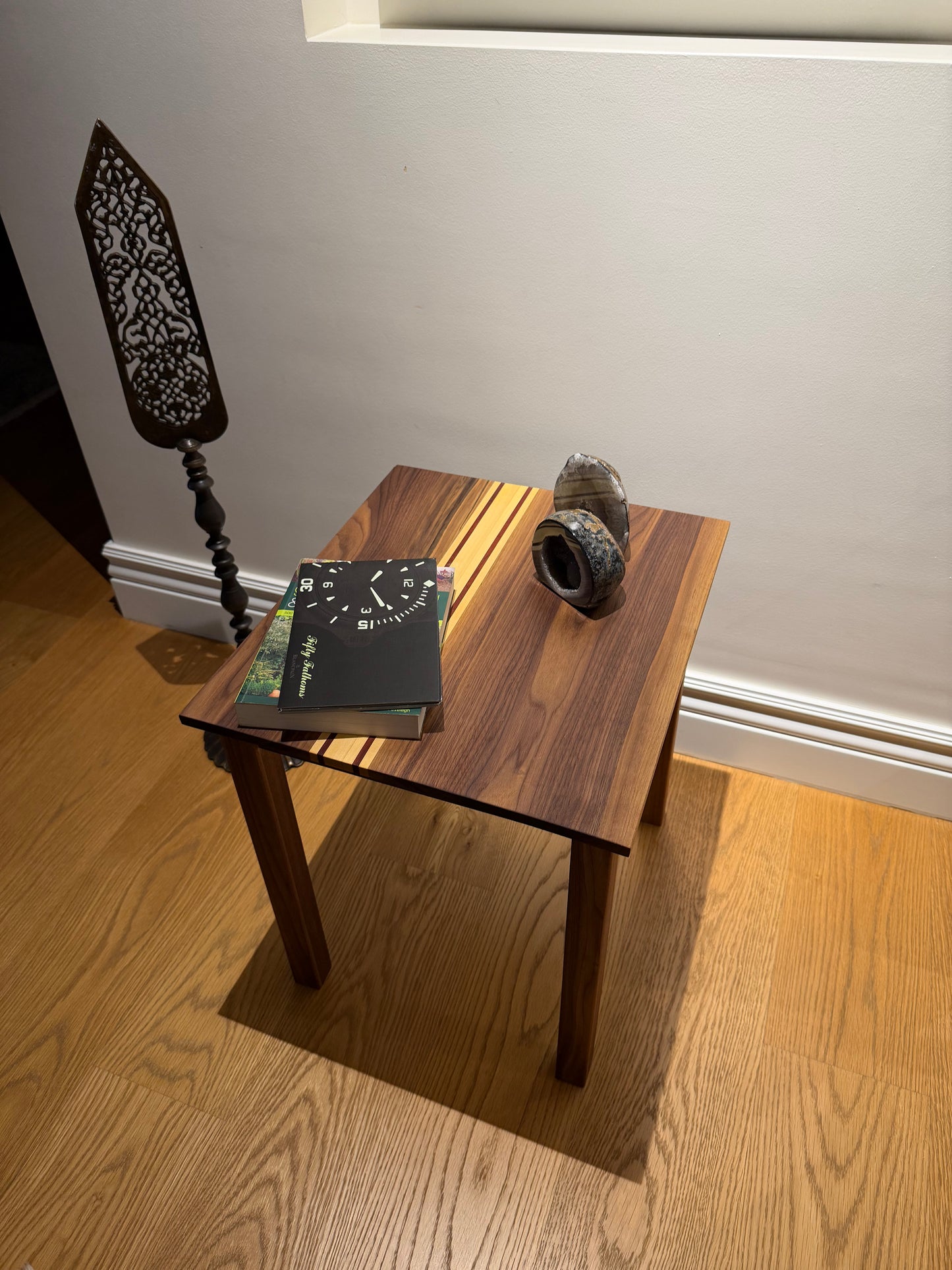 Doğal masif ahşap. El işçiliği. Tek parça.