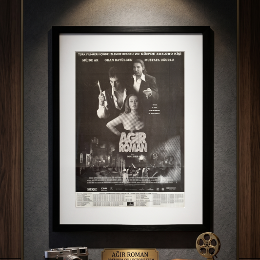 “Ağır Roman” – 1997 Orijinal Türkiye Sinema Afiş İlanıdır (Sonradan Baskı Değildir).