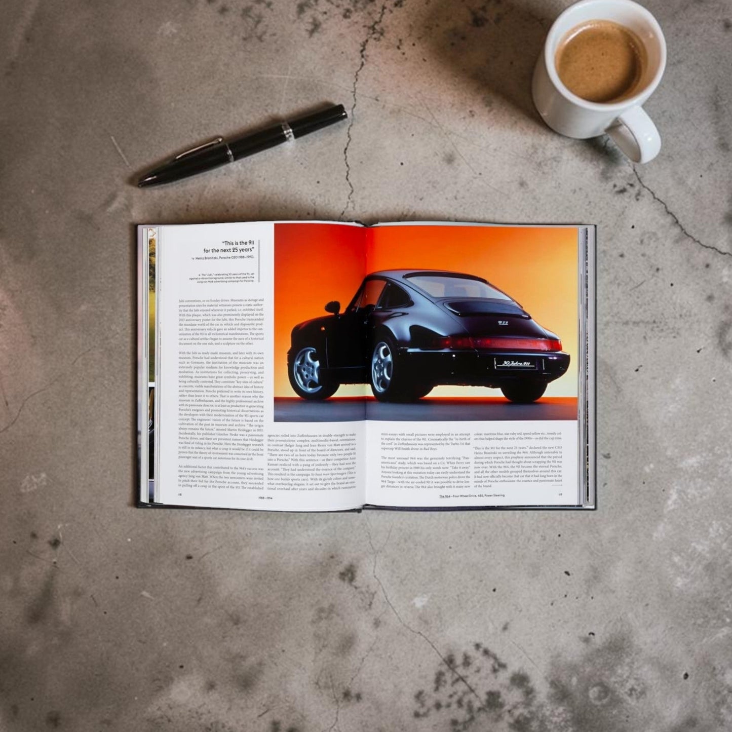 Porsche 911 Ultimate Sports Car as Cultural Icon Kitap