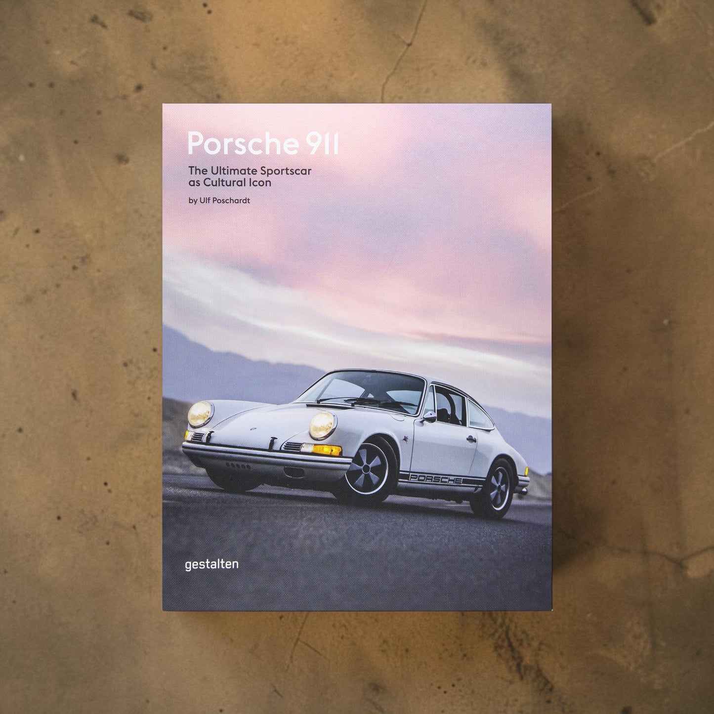 Porsche 911 Ultimate Sports Car as Cultural Icon Kitap